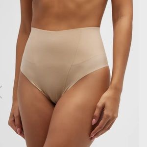 Commando High-Rise Zone Smoothing Thong